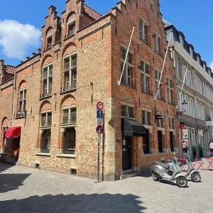 Hotel Salvators, Bruggy